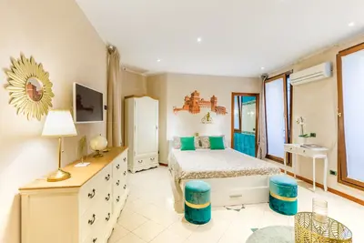 Image de À deux pas du château