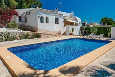 Adsubia Toscamar by Interhome