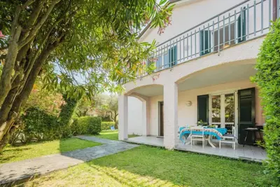 Lucerna Due by Interhome