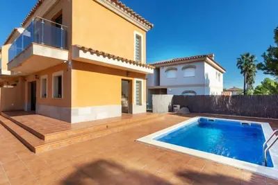 Paloma 2/3 by Interhome