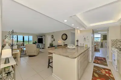 Image de Magnifique condo de 3 chambres et 3 salles de bain au 6ème étage! Vue sur le golfe