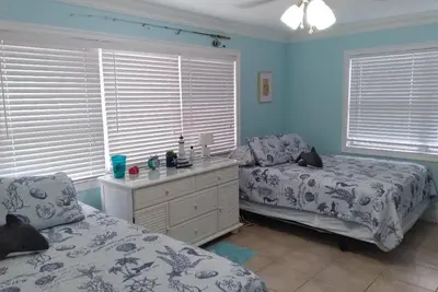 Image de Bel appartement à côté de la plage pour les familles, les couples et les amis.