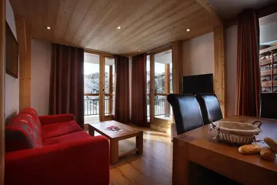 Image de Wifi, 50m du centre station, remise en forme, piscine, sauna, hammam, balcon, parking, télévision