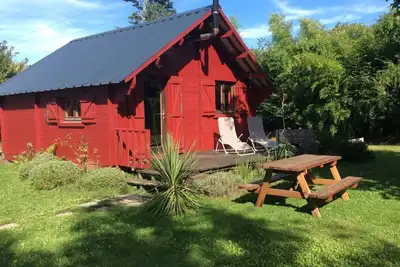 Image de Chalet cabane  en bois ensoleillé