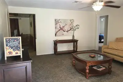 Image de Doit voir l'intérieur. Entièrement mis à jour avec 3 chambres