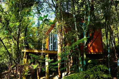 Image de Fantail Bush Chalet, bush et golf à votre porte!