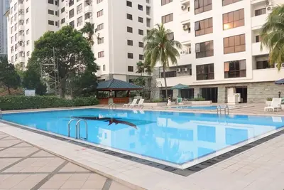 Image de 5 acres de jardin tropical dans la résidence Kemang Raya ensemble 3\/2 Apart 2nd fl. Balcon