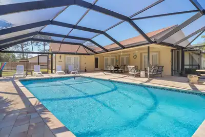 Pool House spacieux près de la zone équestre 12 couchages