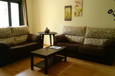 Basse avec accès direct au jardin et à la piscine