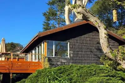 Image de Maison privée relaxante avec vue panoramique sur la baie