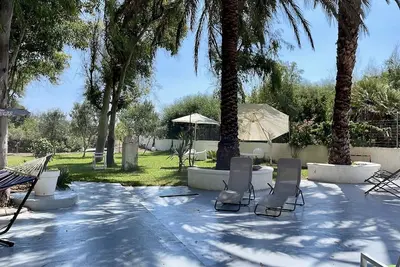 Image de Villa sur la côte de Catane - Syracuse, avec accès privé à la mer et au jardin