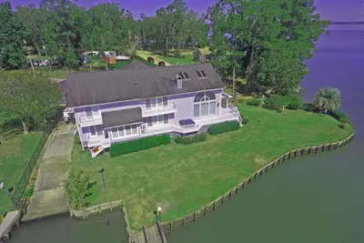 Image de Lakefront Home 6 Br Admirez la vue et le lever du soleil sur le lac Marion