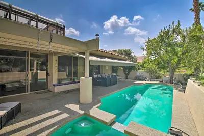 Nouveau! Maison de ville Rancho Mirage avec piscine ~ 3 Mi Natl Park
