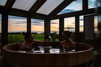 Image de Magnifique chalet victorien dans la réserve naturelle avec bain à remous au bois