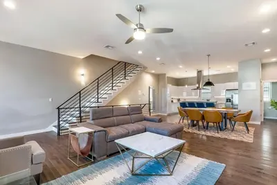 Image de Bienville Maison de ville de luxe 4br à Mid City