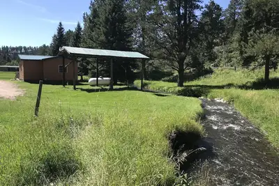 Image de Creekside Cabin avec accès au sentier Mickelson