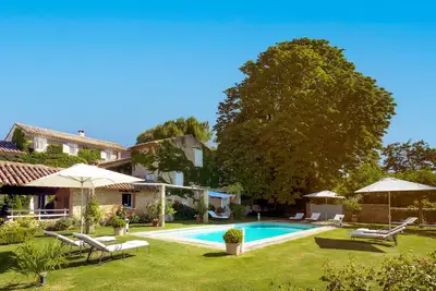 Bastide des Oliviers - Maison provençale dans un domaine bio à l'huile d'olive