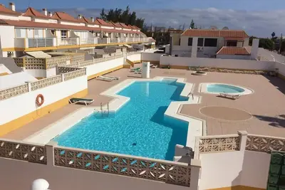 Image de Caleta Amigos 6b, spacieux appartement de 2 étages avec piscine dans le centre