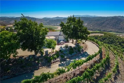 Image de Belle PROPRIÉTÉ De Vignoble Avec Une Vue Imprenable! ! !