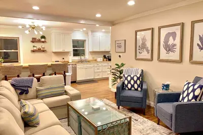 Image de ⭐️Charming⭐️Cozy⭐️Open Plan⭐️Quick Walk to Notre Dame!