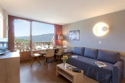 Image de Wifi, 100m du centre station, piscine, télévision, casier à ski, 31m², Morillon