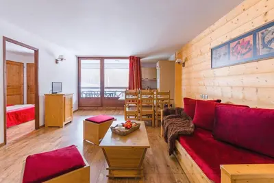 Image de Wifi, 300m des commerces, piscine, balcon, télévision, casier à ski, 28m², Brides Les Bains