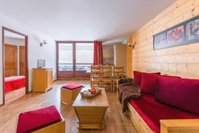 Image de Wifi, 300m des commerces, piscine, balcon, télévision, casier à ski, 60m², Brides Les Bains