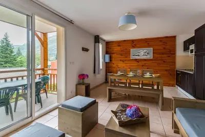 Image de Remise en forme, piscine, sauna, terrasse, balcon, télévision, casier à ski, 38-40m²