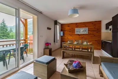 Image de Remise en forme, piscine, sauna, terrasse, balcon, télévision, casier à ski, 50m²