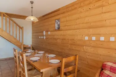 Image de Wifi, 150m des commerces, piscine, sauna, hammam, balcon, télévision, casier à ski, 56m², La Rosière