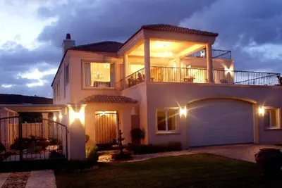 Villa de vacances de luxe spacieuse, front de mer avec une vue imprenable - Plettenberg Bay