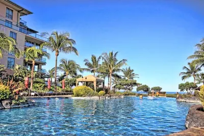 Image de EautBeau condo 🌴2bd / 2ba avec services de luxe au bord de la plage à Honua Kai