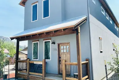 Image de Downtown Bv - Main St Home - 315