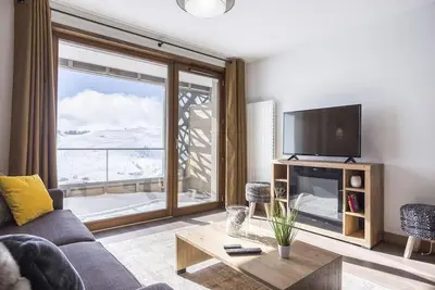 Image de Wifi, 200m des commerces, remise en forme, piscine, terrasse, balcon, télévision, casier à ski, 37m²