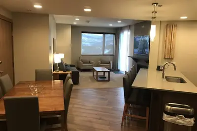 Image de Ski-in / ski-out de luxe dans une station chic