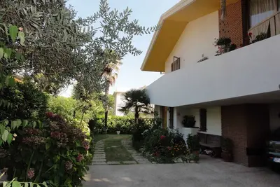Image de Appartement de vacances avec jardin