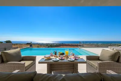 Image de Alav Pool Villa jusqu'à 8