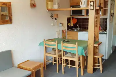 Image de Studio cosy au pied des pistes avec balcon et parking
