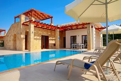 Image de Villa Aphrodite Hills de 3 chambres - Karina