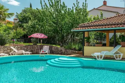 Image de Superbe appartement 1 chambre à Porec