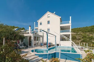 Image de Belle maison à Stomorska avec sauna