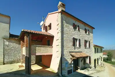 Belle maison de 2 chambres à Ritosin.
