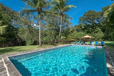 Image de Evergreen, Sandy Lane Estate - Idéal pour couple et famille, Belle piscine et plage