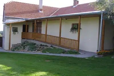 Image de Maison de vacances avec aire de jeux pour enfants
