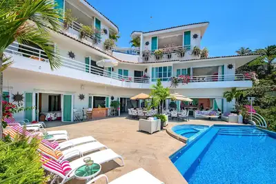Image de Vues à couper le souffle sur Vallarta, Tout le personnel, Piscine à débordement, Jacuzzi, Promenade à la plage, Wifi gratuit