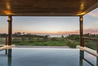 Image de Vue sur la mer, Bassin profond, Membre Premier Resort, Climatisation, Wifi gratuit, Clubs de plage, Concierge