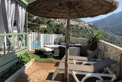 Image de Chalet Vanessa gititel sur propriété privé terrasse 80m2 vue panoramique