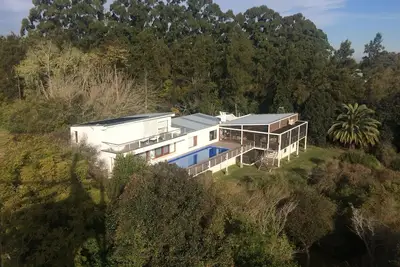 Image de Sur les rives de la rivière Rio De La Plata, plage privée, entourant la nature