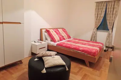 Image de Appartement tout neuf avec jardin privé