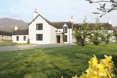 Image de Grande maison écossaise de 7 chambres pouvant accueillir jusqu'à 15 personnes dans le magnifique cadre des Highlands